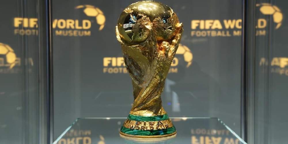 How should we buy FIFA23 and FUT coins?